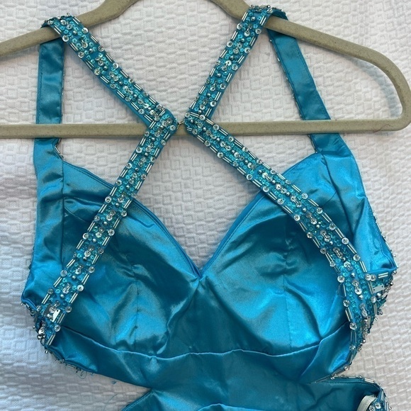 Jaaz Couture Prom Gown - Picture 9 of 16